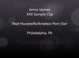 جينا تحصل على بوسها الضيق يمسح ومارس الجنس تمامًا ، على الرغم من أنها ليست مثليه