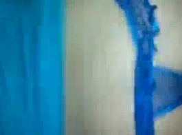 قرنية شقراء جبهة مورو مارس الجنس من قبل زميلها في الجلد البرتقالي