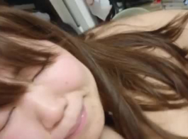 مثير يابانية في سن المراهقة مارس الجنس من الخلف من قبل عشيقها.