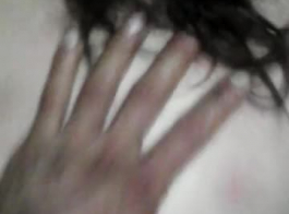 آنا شقراء حلوة مع شعر مجعد مع ثدي كبير وحمار مستديرة لطيفة