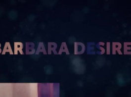 باربرا هي امرأة قذرة ناضجة وناضجة تحب اللعب مع عبدها الجنسي.