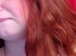السمين روسي أحمر الشعر لديها وجهها شاعر المليون.